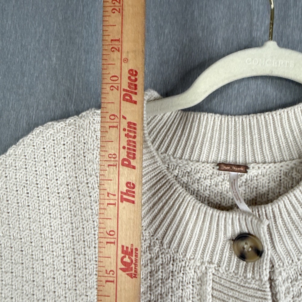 Free People Lila Cardi Cropped Chunky Knit Button Cardigan Beige Medium Preppy - Picture 2 of 7